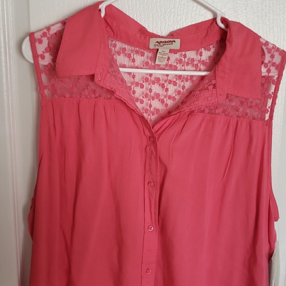 Pink high-low sleevless blouse - Picture 2 of 6